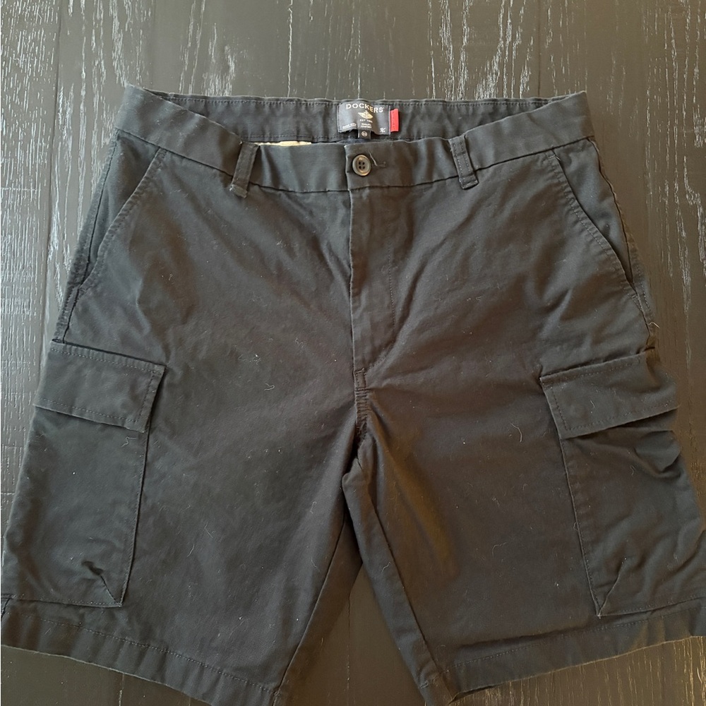 Dockers Men's Black Waterless Cargo Shorts